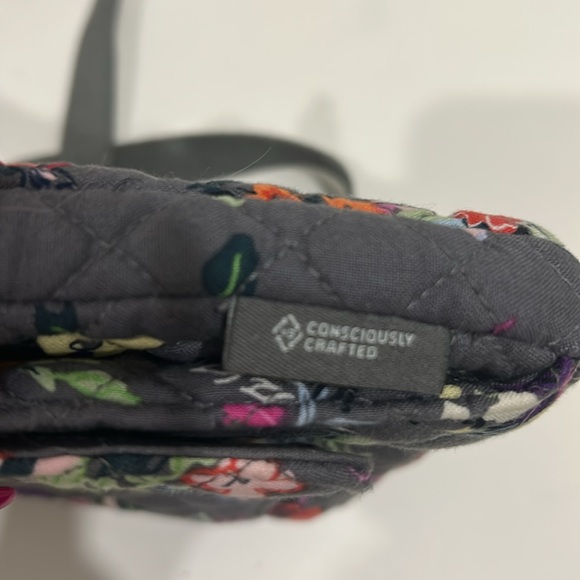 Vera Bradley RFID Mini Hipster in Hope Blooms Crossbody “ retired print” - Picture 14 of 16